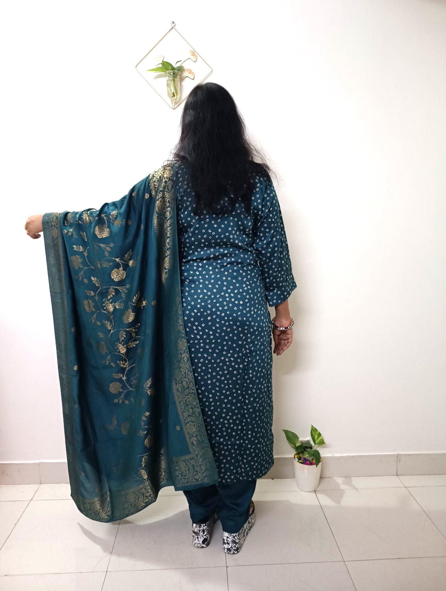 Gaji Silk Bandhani Print Kurti pant Dupatta Pair