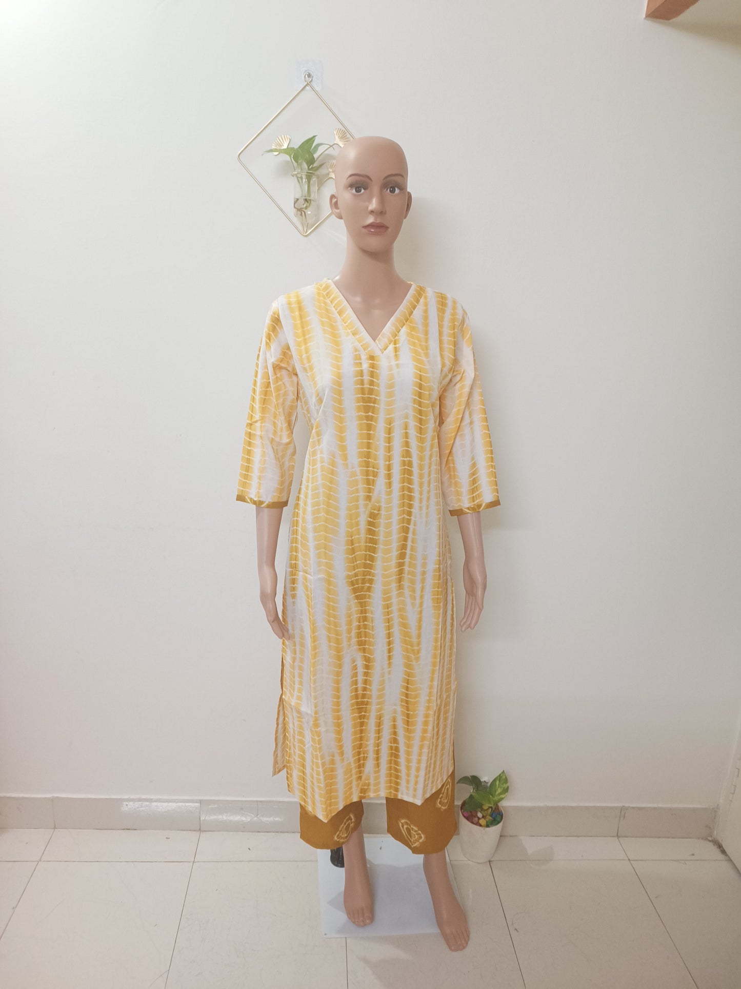 V-Neck Shibori Straight Kurta Palazzos with Dupatta