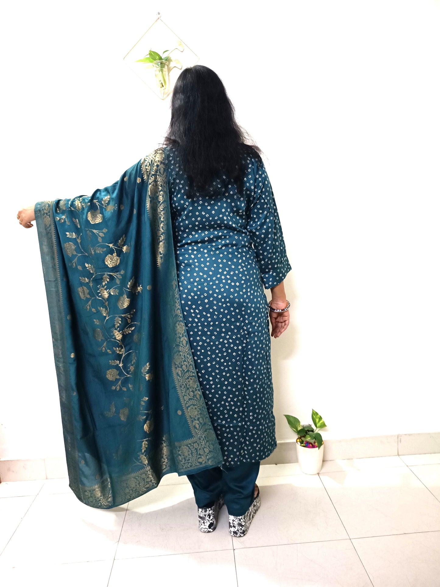Gaji Silk Bandhani Print Kurti pant Dupatta Pair