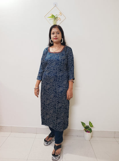 Gaji Silk Bandhani Print Kurti pant Pair