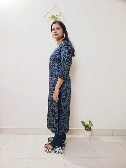 Gaji Silk Bandhani Print Kurti pant Pair