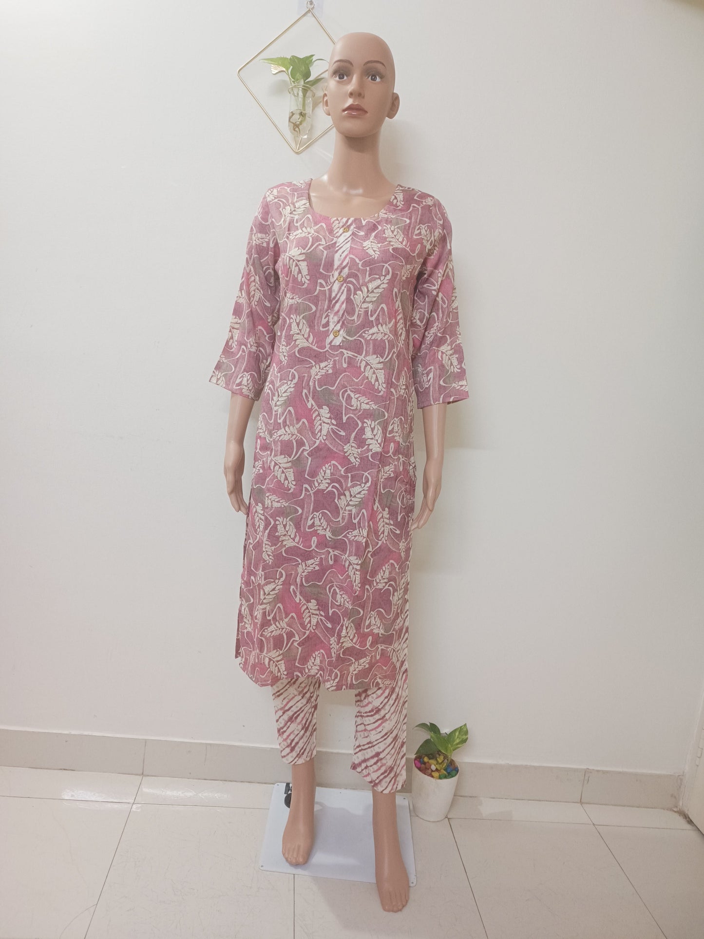 Purple Round Neck Straight Kurta with Pant