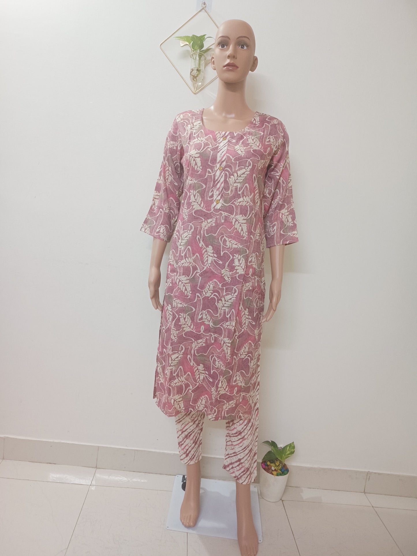 Purple Round Neck Straight Kurta with Pant
