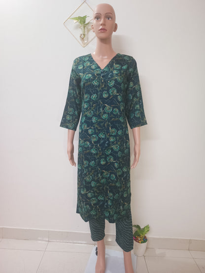 Green V-Neck Straight Kurta with Pant