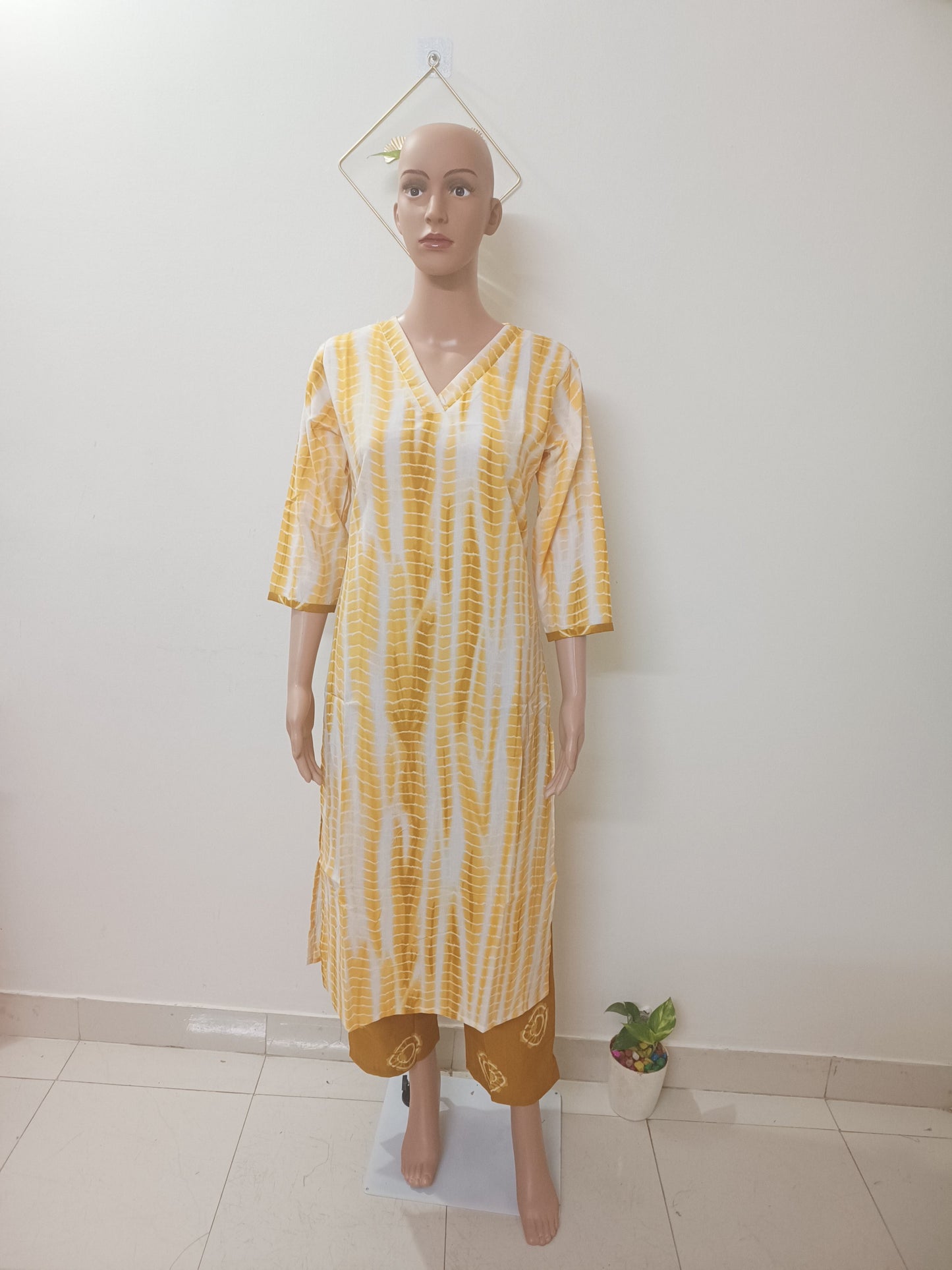V-Neck Shibori Straight Kurta Palazzos with Dupatta