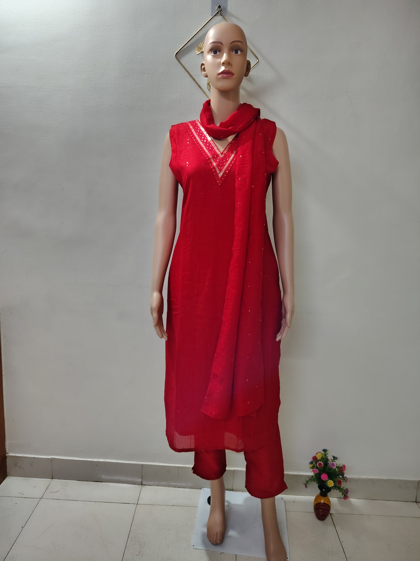 Elegant Red Roman Silk Ethnic Kurta Set for Women – Party Wear & Festive Collection