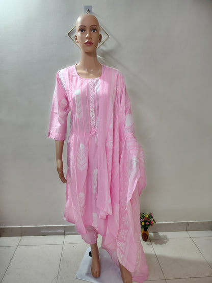 Soft Pink Cotton Printed Kurta Set for Women with Dupatta – Lightweight Ethnic Wear