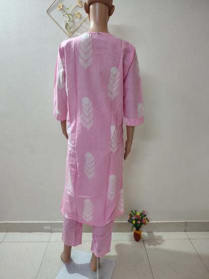 Soft Pink Cotton Printed Kurta Set for Women with Dupatta – Lightweight Ethnic Wear