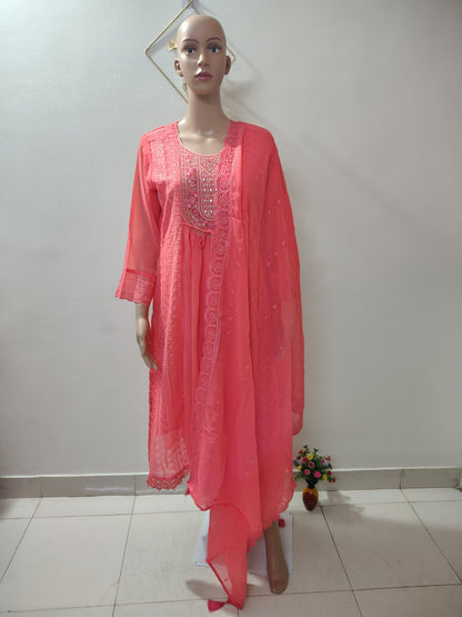 Ivory Georgette Embroidered Kurta Set with Thread Work Neck Design & Dupatta for Women