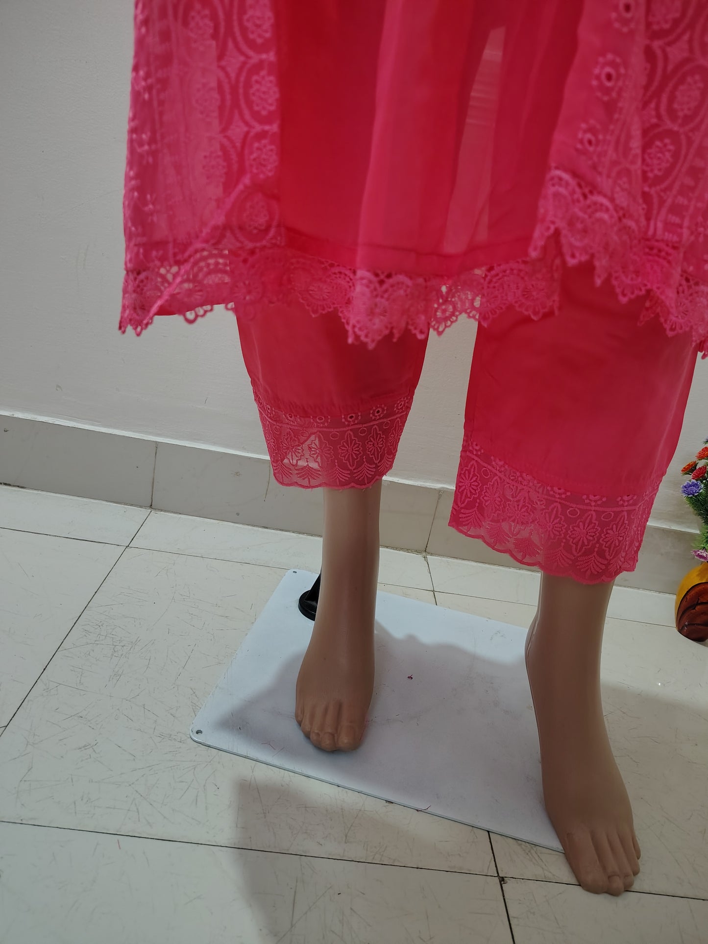 Ivory Georgette Embroidered Kurta Set with Thread Work Neck Design & Dupatta for Women